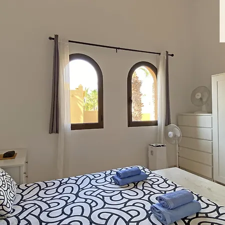 La Ola House Precioso Con Piscina Daire